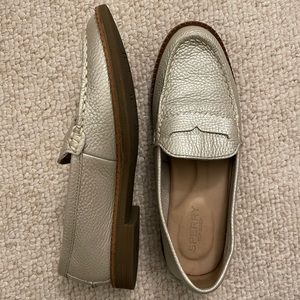 Sperry Womens Loafers - Size 5
